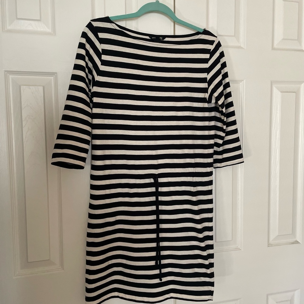 H&M Basic Black And White Striped 3/4 Sleeves Tie Waist Short Dress- Size S